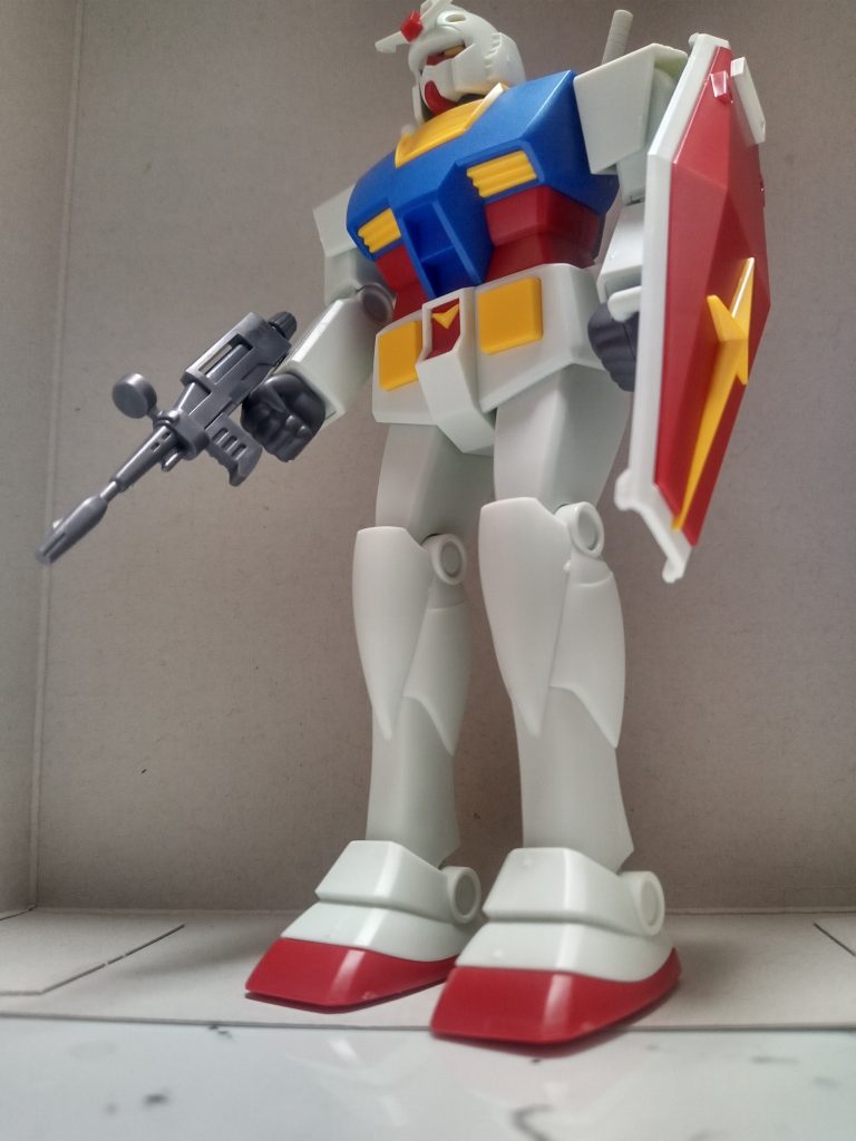フォルムは旧キットのベストメカコレクションをかなり忠実に再現しております。正直今の子が見てどう思うか分かりませんが私は安心感を覚えるフォルムで好きです。
