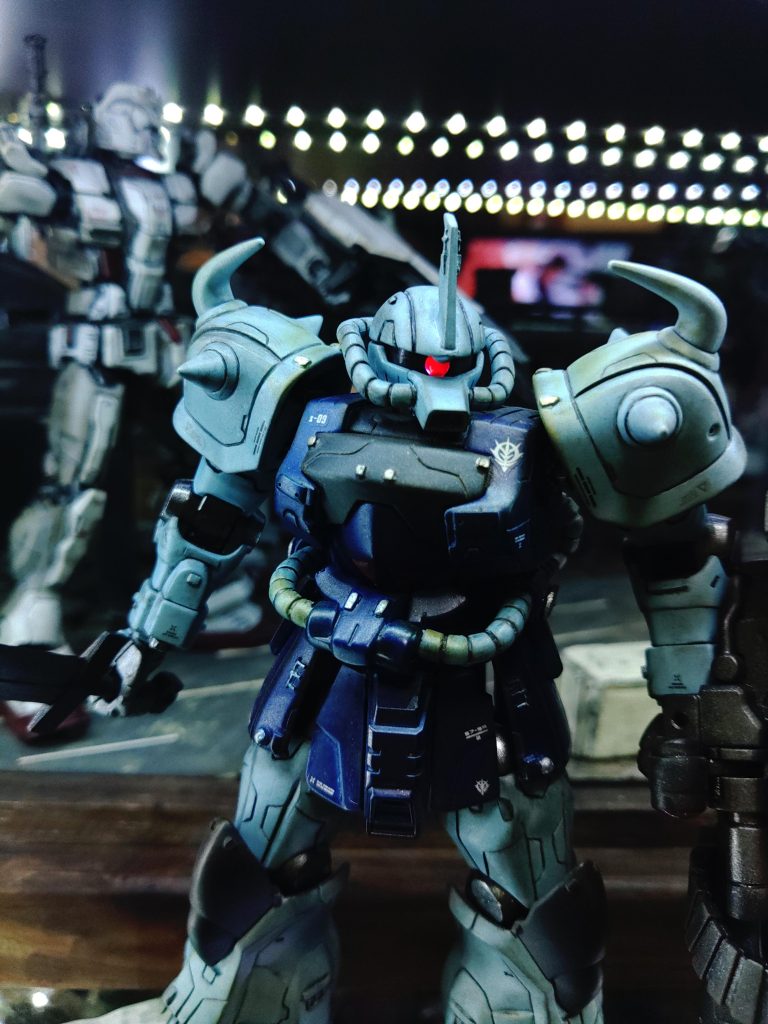 腰周りは前回のイフリート同様、動力パイプの接続部を移動して腰を左右に動かせます😙