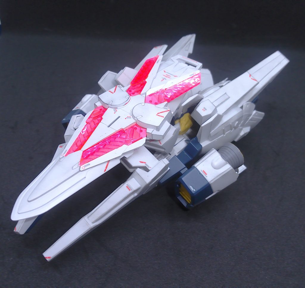 バランスのいい位置。コアファイターを先端に接続するならこれか?