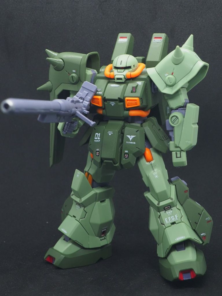 素ハイザックよりドッシリ感が有って好きです(zaku-kao5)