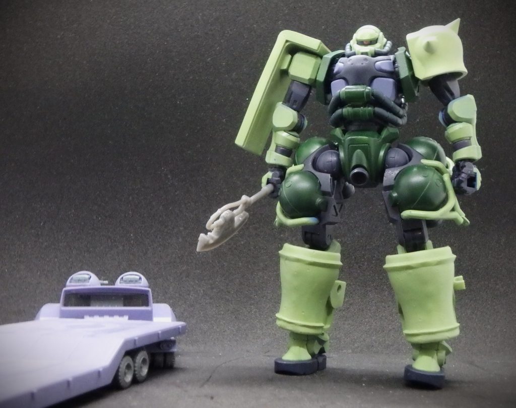 欠損していた両肩、両脛甲を新たに用意した。軍用なんてうちで手に入るわけないだろう。流通品から造ったから、見た目が異なるのは仕方ないと割り切りな。