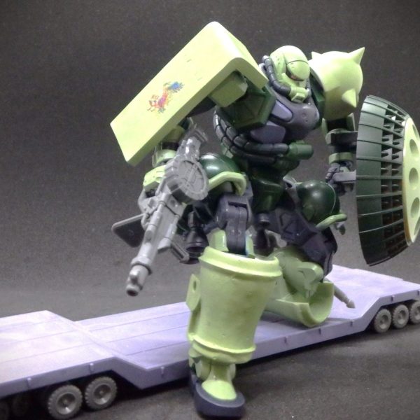 軍警ザク　CB用再整備機体