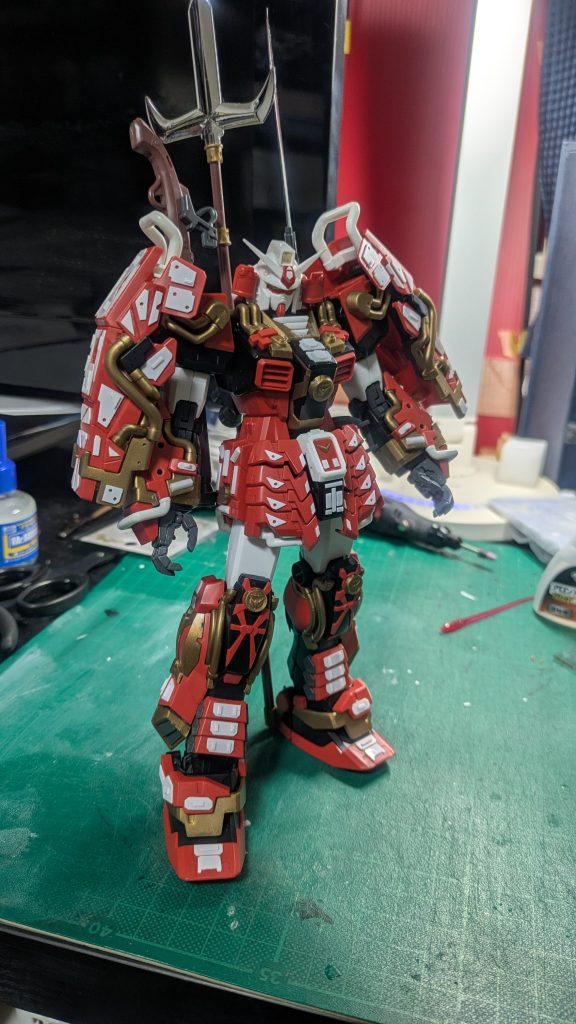 MG真武者頑駄無 プラ板盛り全塗装–4枚目/制作者:サカナ