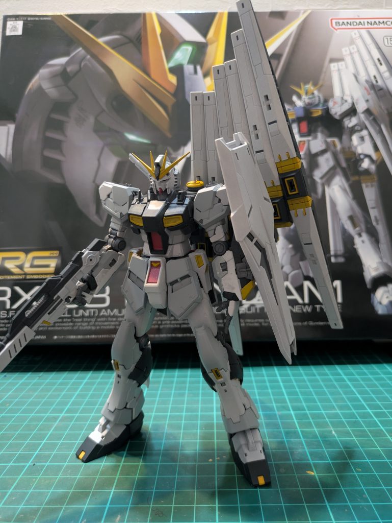 RG νガンダム(デカールなし)完成
