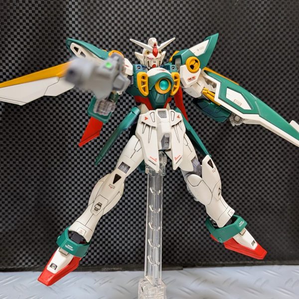 ウイングガンダム（フェニーチェカラー）