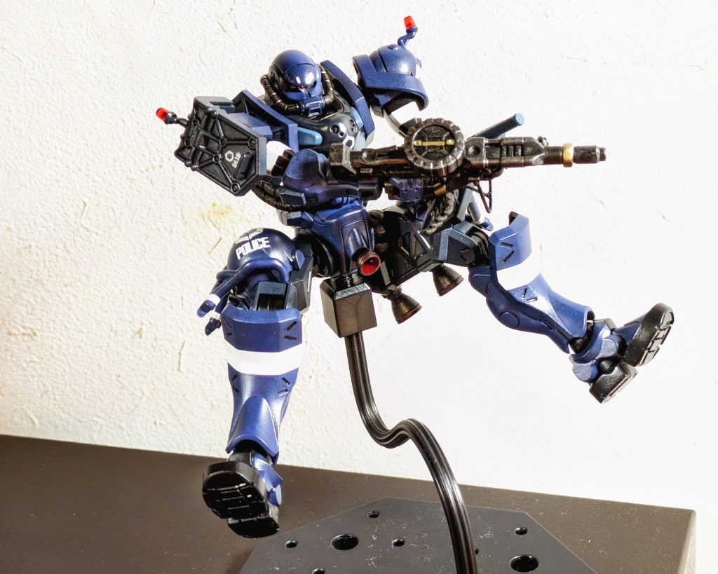 色味が暗いんで室内だと光源足りなく思ったように撮影できなかったんで翌日外で撮ったんですが、この日はあいにくの曇りで残念。早く撮影会して楽しみたかったんで妥協し決行したんですがパシャパシャと満喫しました(gundam-kao3)