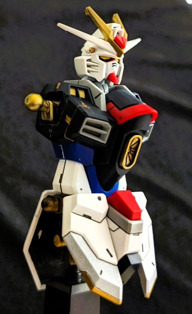 お約束?の胸像バージョンです。なかなか男前ですね