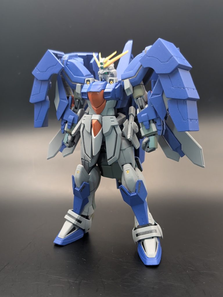 というわけでゴッドガンダムとイージスガンダムをミキシングしました変形前は重装甲型ゴッドガンダムな感じです超接近戦が必要なゴッドガンダムには被弾用に重装甲はある意味正解?