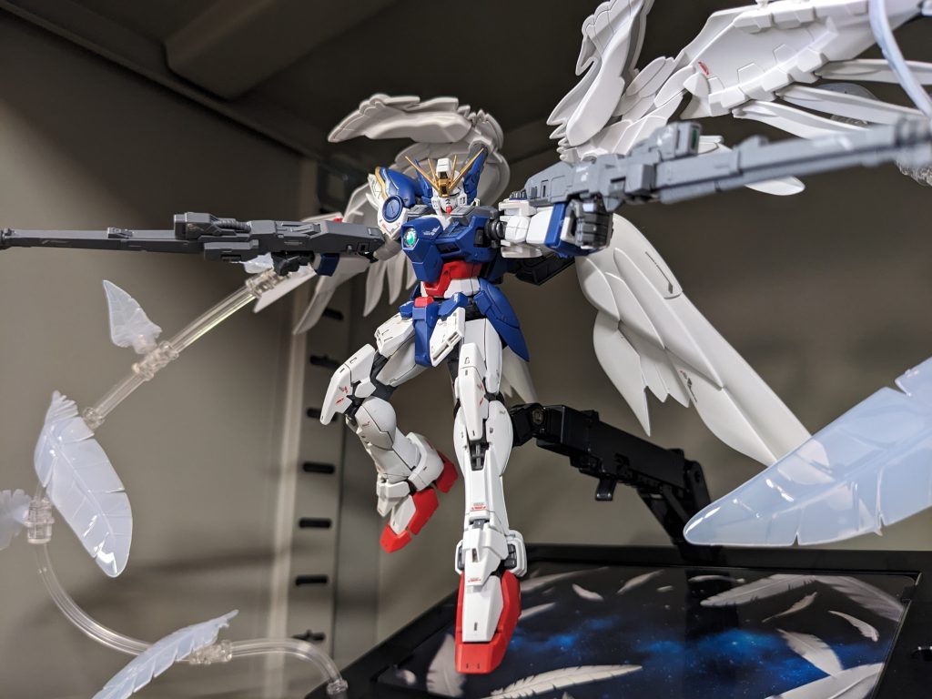 羽の角度色々と試しましたが、どの角度が一番しっくりくるか???ポージングの試行錯誤 大きい羽根は双方のバランスをとるのが難しい...