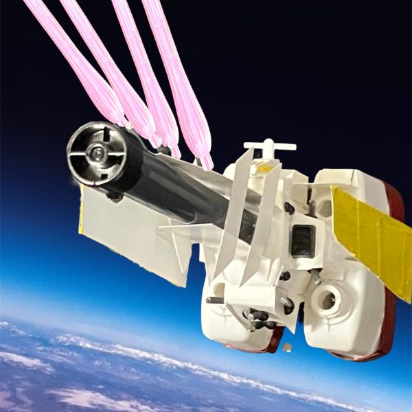 大気圏外スレスレを浮かぶリーンホースⅡ。全砲門、一斉射！すぐ回避運動‼️敵砲終わり次第、ハイパーメガ粒子砲。撃ち方、用意。・・・よろしい。撃てっーー‼️閃光と共に爆発が埋め尽くす。艦載MS、出撃。G-Vサード、ウッソ・・・行きまーす‼️この星の明日の為に・・・スクランブルだっ‼️（2枚目）