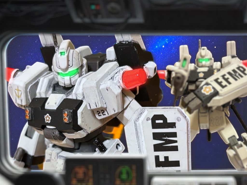 ずっと地上のデジラマ使ってたので、宇宙むずいです笑今回、デジラマへたくそだなー(gundam-kao10)先日、他の方の投稿で、デジラマの素晴らしい技術を拝見したばかりなので、なおそう思います笑まあ、精進します！「やってくうちにそれっぽくなってくる」が当方のモットーです笑背景のコロニーや、貨物船の操縦席は、AIに作ってもらいました(gandam-hand2)