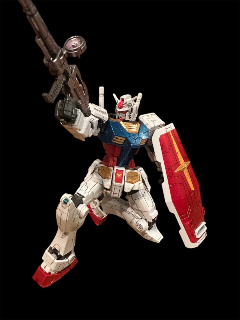 全体像。可動域も広いです。エントリーグレードなのにかなりモールドもしっかりしてて情報量が多いです。