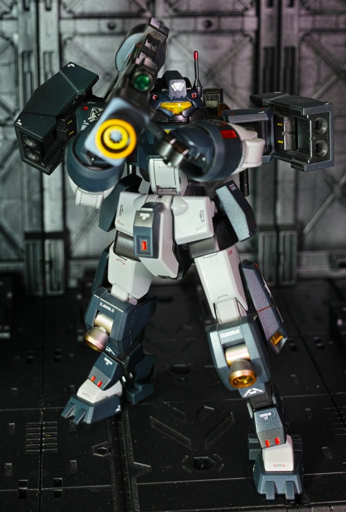 ロケットバズーカはネオジム磁石で接続。一応構えも。いいよねデミシリーズ。まだ作っていないデミバーディングもいつかは・・・