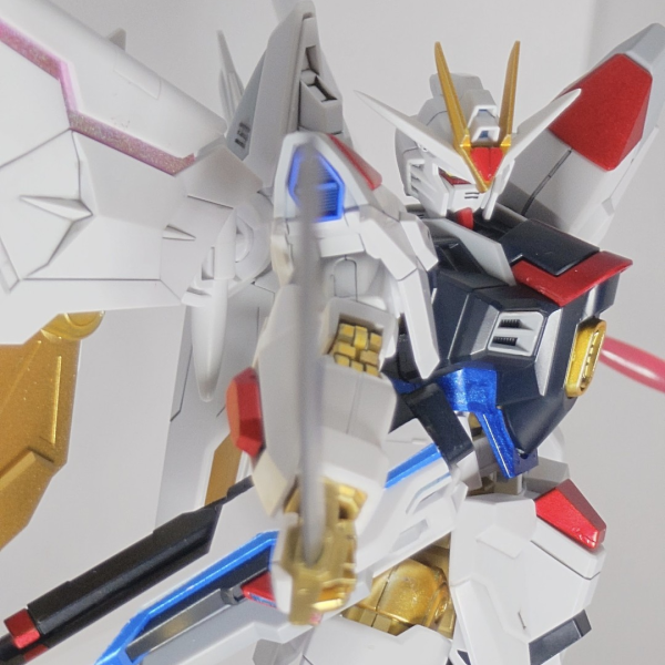 【部分メタリック】HGマイティストライクフリーダムガンダム