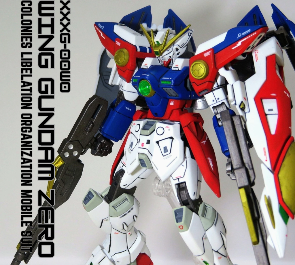 「新機動戦記ガンダムW」より、ヒイロ・ユイを始め様々なパイロットが搭乗したウイングガンダムゼロを製作しました。過去にも一度製作したことがありますが、少し前にガンダムWをEWまでまとめて視聴し、無性に作りたくなったので購入しました。