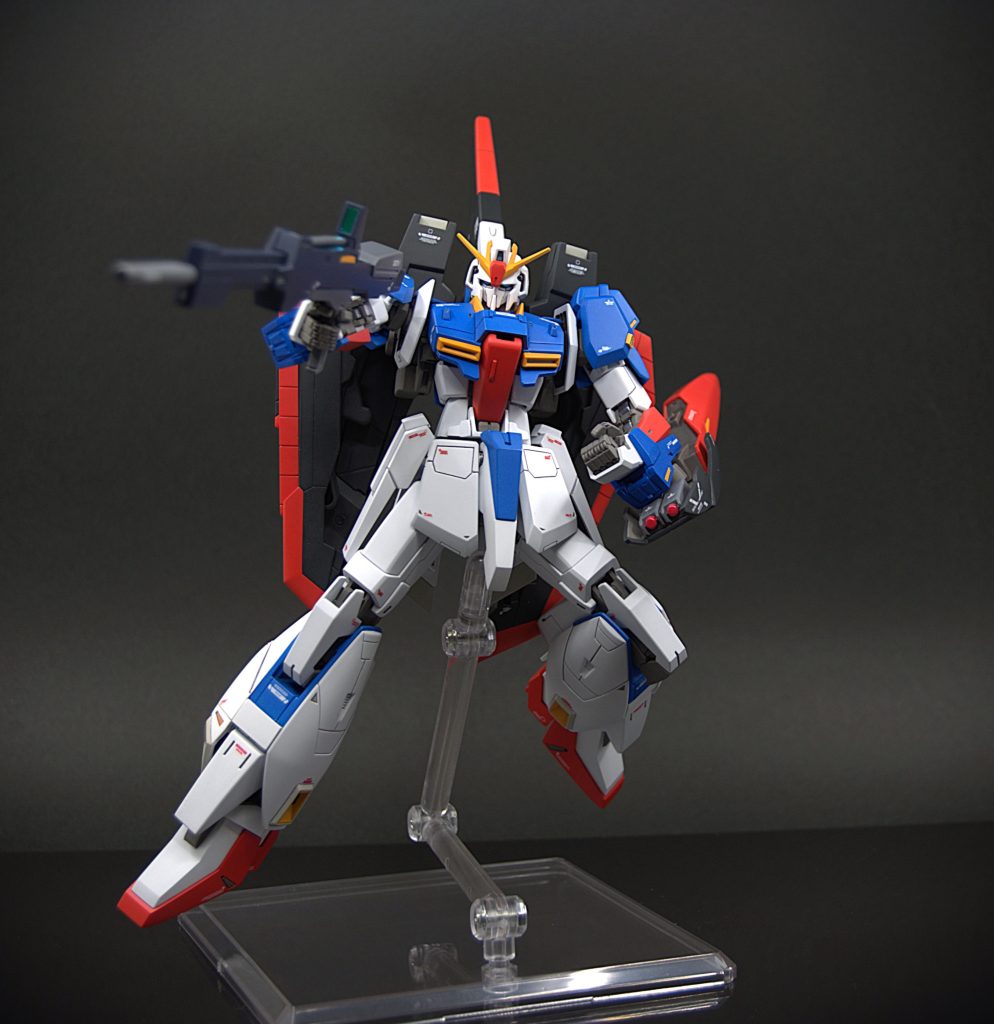 各センサー類はキット付属のステッカーの上からオーロラシールを貼り付けて使用。 