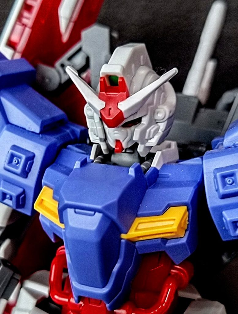 トサカの後ろに付いてたアンテナはオミット。なんかヤだったよね。