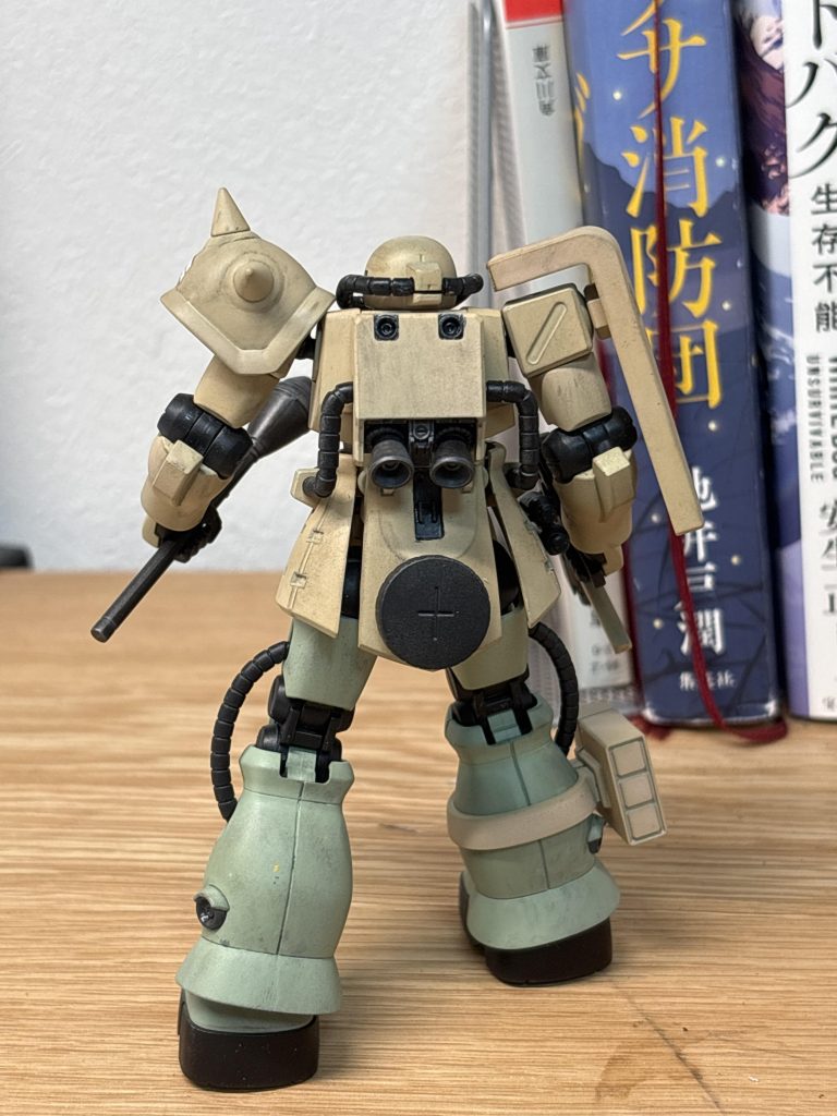 反省点は空気清浄機を使用せず7時間ほど組み立て以外の作業をしたため家中にシンナー臭が充満したことです。その影響により私と弟は体調不良を起こし弟は学校を欠席し、自室は部屋中シンナーの香りが充満し全体を掃除する羽目になったので次回の制作に活かしたいと思います。