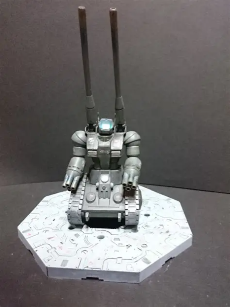 その際、全体的なカラーリングも一新され実戦的になった。