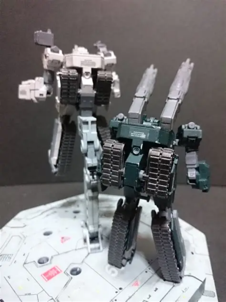 戦闘力としては通常のMSと比べても見劣りするものの、対犯罪者や非常事態への対応などには十分であり、その体躯が小さいことも市街地などの活動に適していると判断され、採用された。