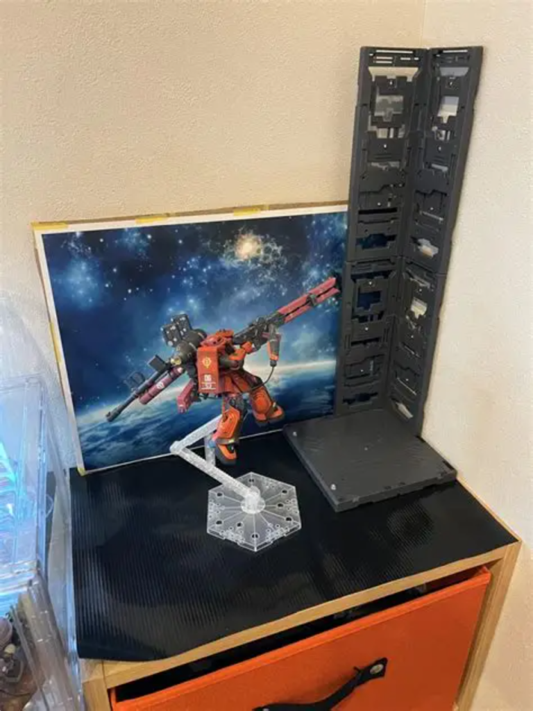 部屋の角に基地を作ります。