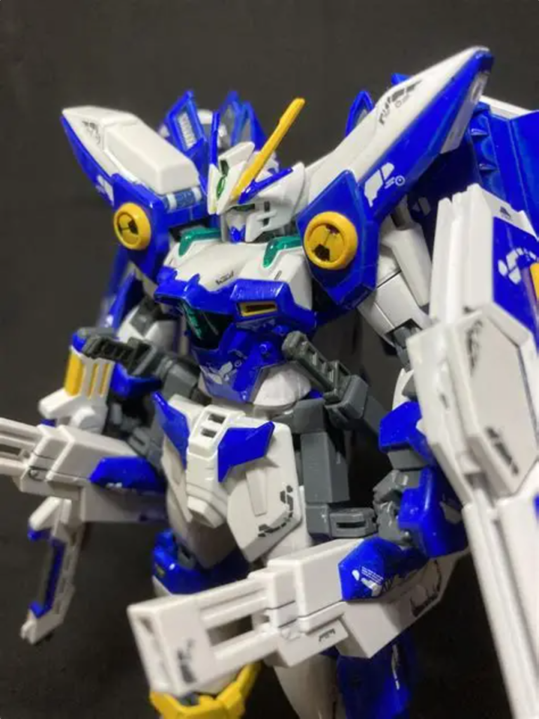 アップで一枚(˶′◡‵˶)今回腰にサテライトキャノンでアーマーシュナイダーも装備、エクリプスのリスペクトで腰に大型ソードは憧れます(*´꒳`*)