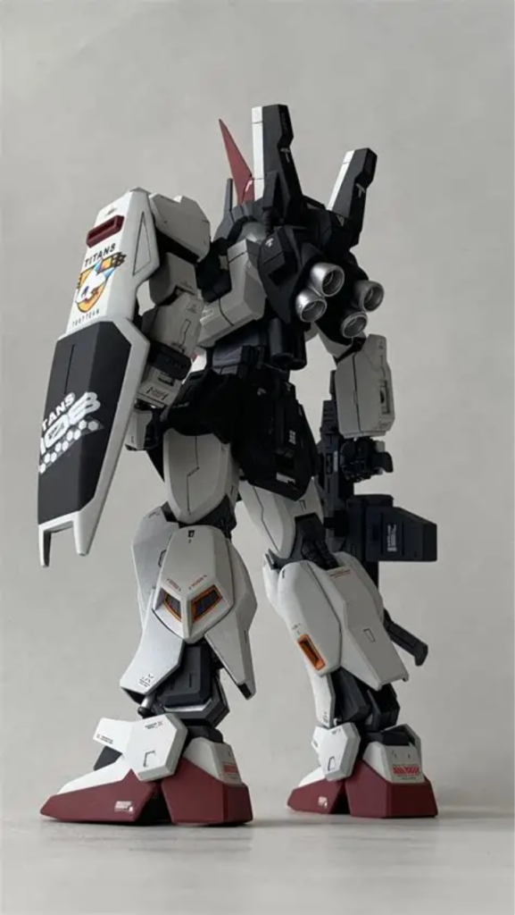 バズーカラッチに武器取り付けたらリアアーマーの塗膜に木津が付いた右背面。