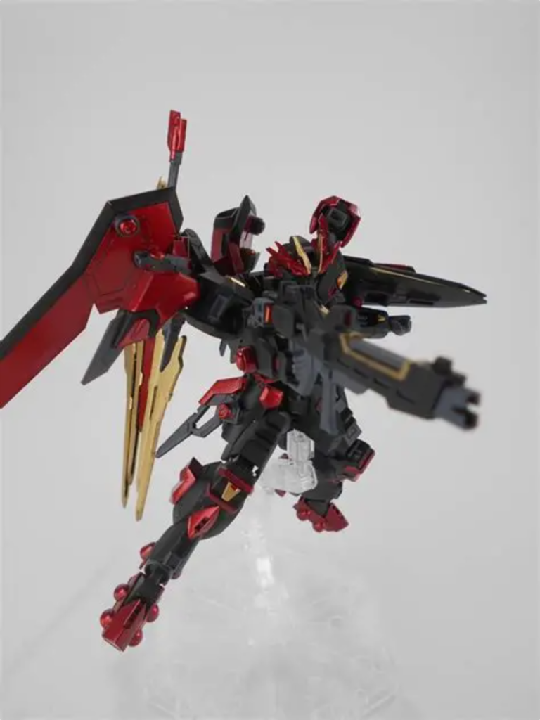 肩部ビームキャノン、「イーガス」。肩にイモータルジャスティスの肩スラスターにビームキャノンを追加しました。「イーガス」はドイツ語で「気炎」のアナグラムです。