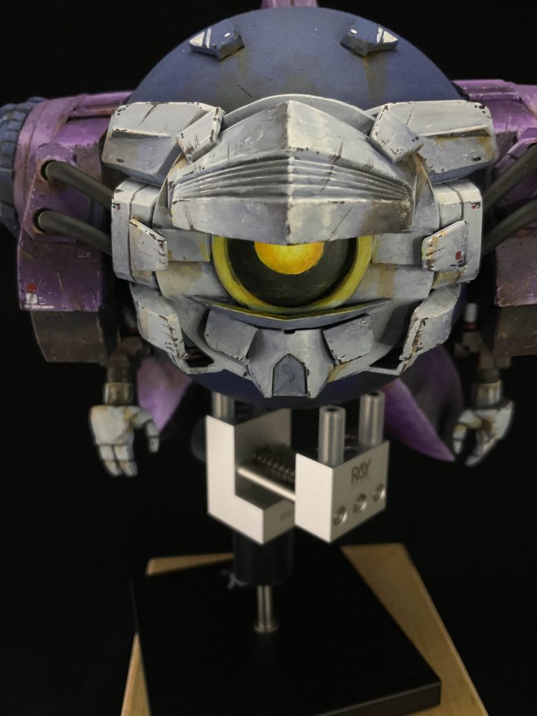 I said this was kind of silly but also it looks a bit intimidating looking straight on. I didn't build a proper base for this , its just sitting on top of my vice in these photos, but since then I've attached it to a base in a flying pose.