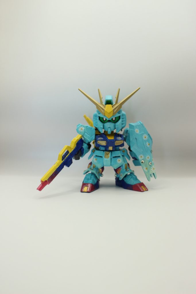 ゆっきーのメンカラのターコイズを基本として塗装しました。本家と同じシール、こちらはネイルシールでした、が手に入ったのが大きい!