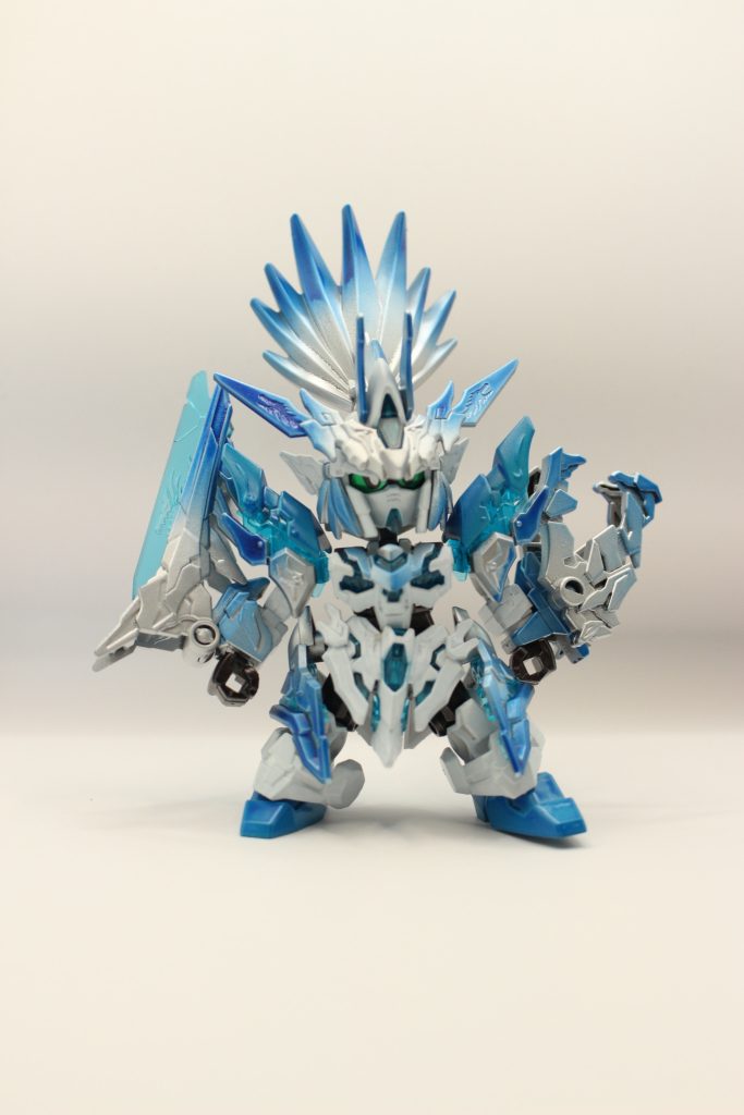 今回の作品は先日行われた大阪での「プラトモ」リリースイベントにてガラポン大会の景品にもなったゆっきーのお手製「龍尊劉備ユニコーンガンダム」初のSD作品(本人談)でしたので、どうしても欲しかったのですが、残念ながら当てられず。「無いのなら作ればいい」の精神で、悔しいので完全再現目指しました。