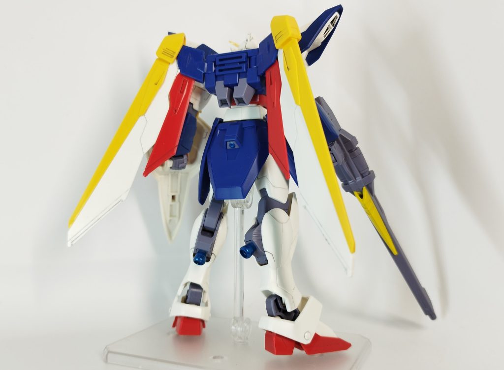 太もも下の関節が2重になってないのと、足首のかかと部分が浮いてしまうので不安定で立たせにくいです。