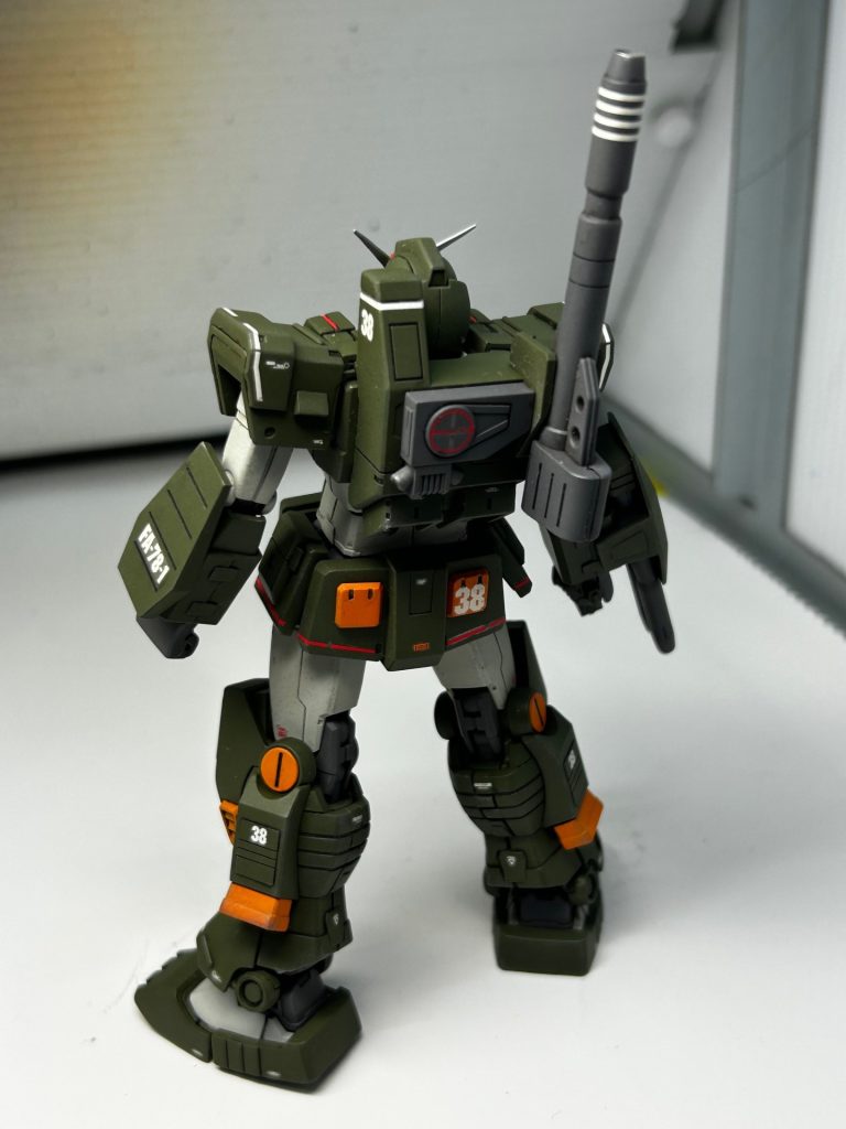 ガンプラはほぼ1年ぶりぐらいに作りましたが楽しいですね!時々身内でお題を決めて持ち寄る会があるのですが次回のテーマはガンダム(私が酔っ払って決めたらしいですが記憶がない・・・)なので在庫の中から数年前に買ったFAガンダムを選んで作りました。