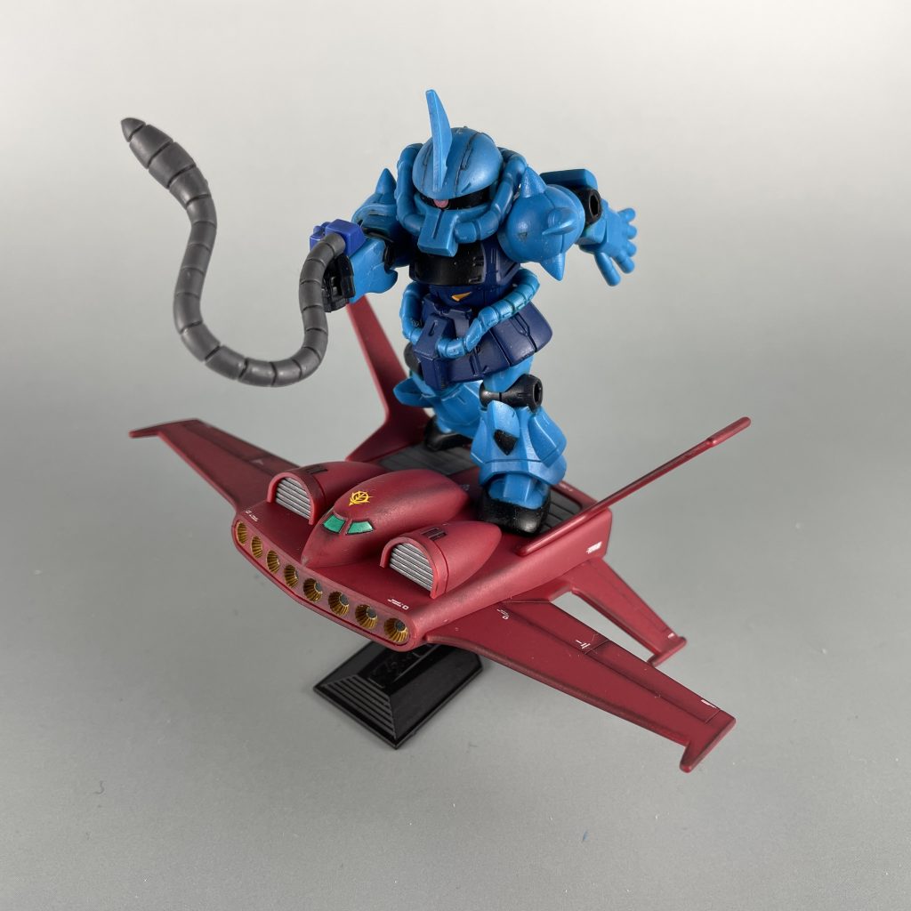 ややグフの方が大きい気もしますが、そこまで違和感はないかも。 以上、ガンプラコレクション ドダイYSでした。出来の良かった旧キットをそのまま縮小した感じなので、食玩系やガシャポン戦士系とも合いそうですね。