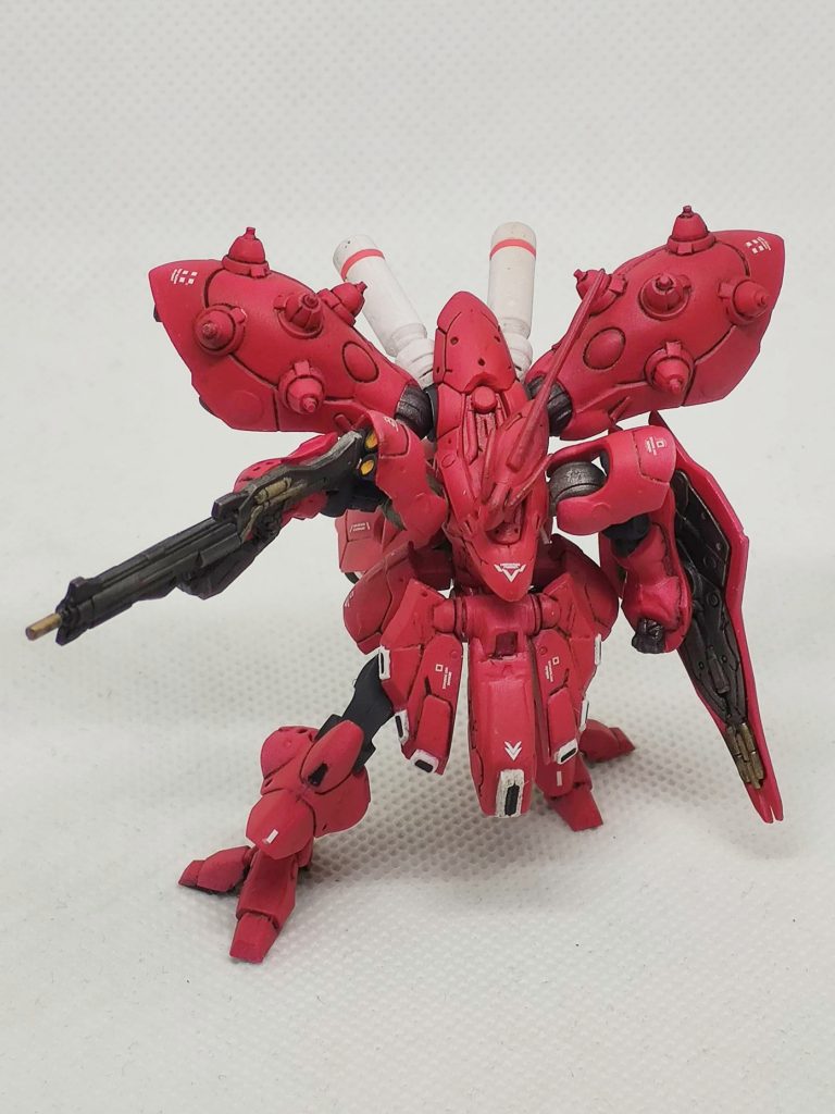 宇宙戦では関係ないと言えばそうなんですが、脚の踏ん張りをさせたかったので。