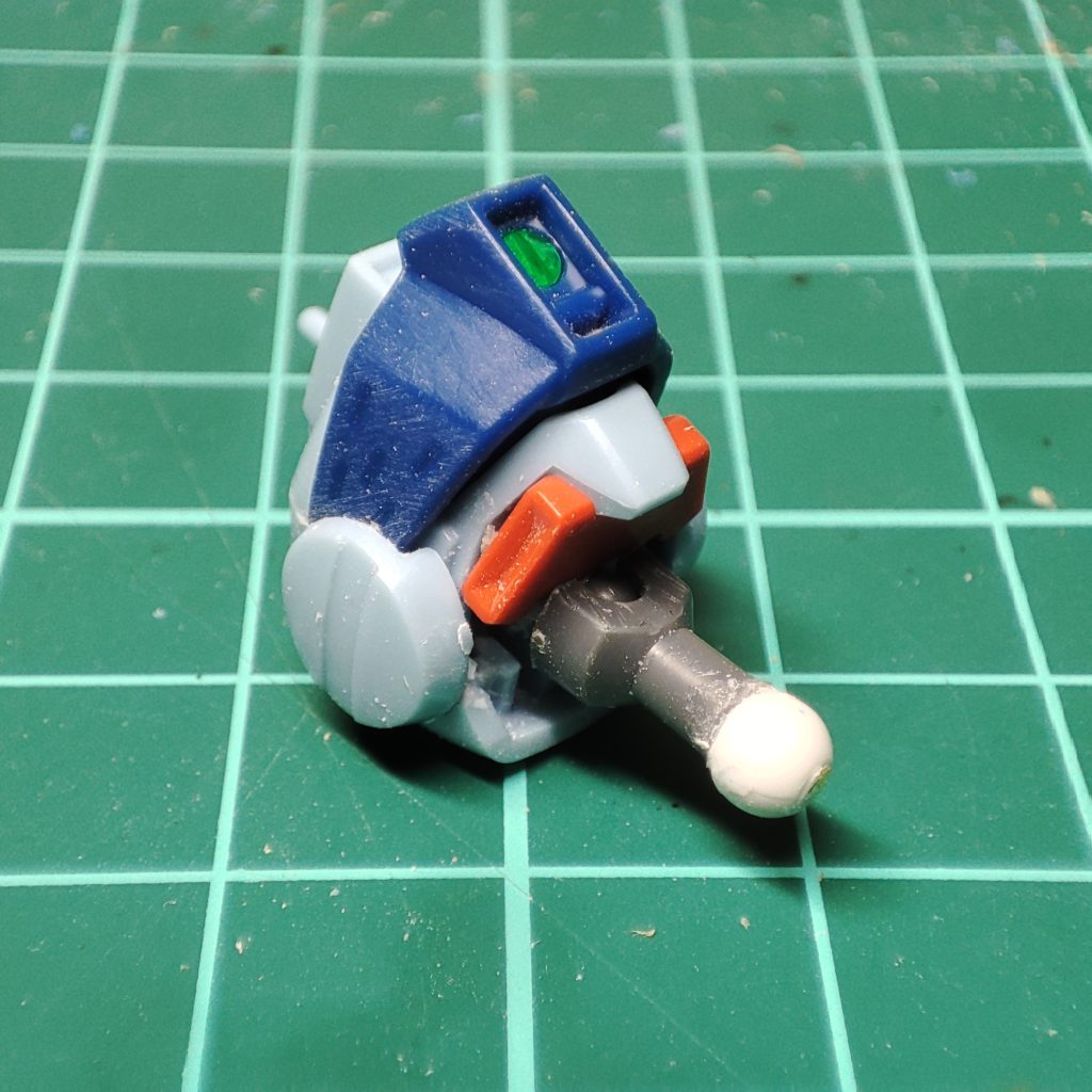 首の可動部を変更してBJを仕込むことで可動範囲を拡張しました。これでどうなるかというと…