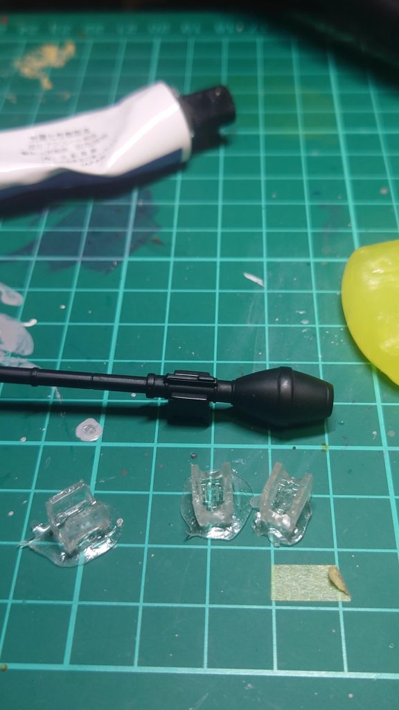 シュツルムファウストのラックをスクラッチするのが面倒だったのでこんなかんじでレジンで複製しました。まぁまぁ保持力もあって良かったです。