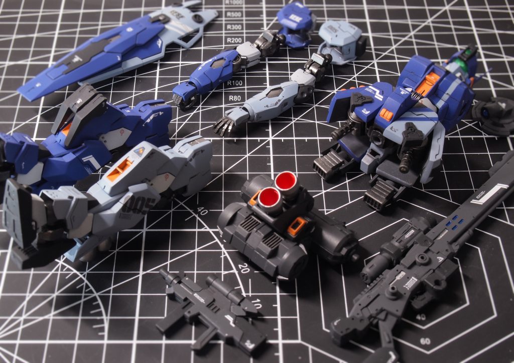 XのTLなんかでよく見かける「あの写真」このためにカッターマットを買いましたwあと組み上げ前っぽく撮ってますが実際は組んで、またバラして撮影しています。だってこの絵が撮りたかったんだもん。おまけも以上となります。ここまで見ていただいた方には何かの参考になれば幸いです。重ねて感謝申し上げます(renpou_emb)