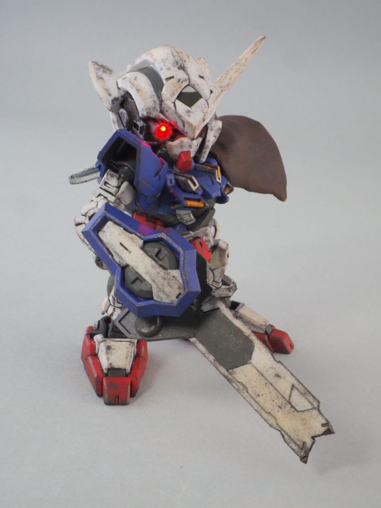 目はプラパイプの中にミライトを入れています点灯する時は爪楊枝などで取り外します