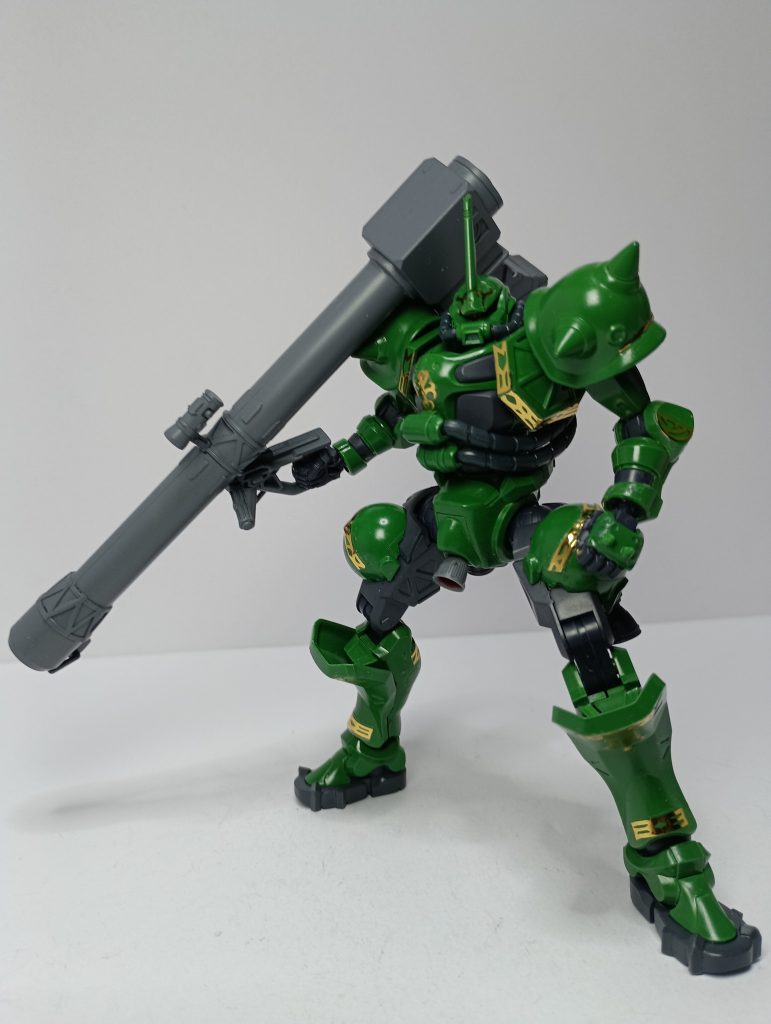 こいつにはザクバズーカでなくジャイアントバズをかな…と思い装備。