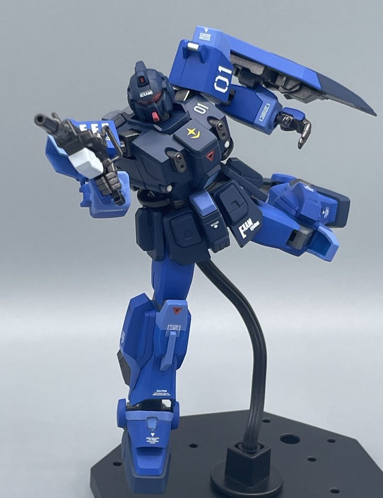 胸部バルカン・腹部有線ミサイルその出会いとは・・・ ジムに登場して任務を遂行していく中、バイザーを赤く発行させた「蒼いジム」に会敵し、死闘の末それを退けることに成功。 その後、なんやかんやあって腕を見込まれたユウ・カジマには、このBD1が託されることになります。★オリジナル前日譚ですが、よろしければ是非↓↓(≧▽≦)✨https://gumpla.jp/other/2239472