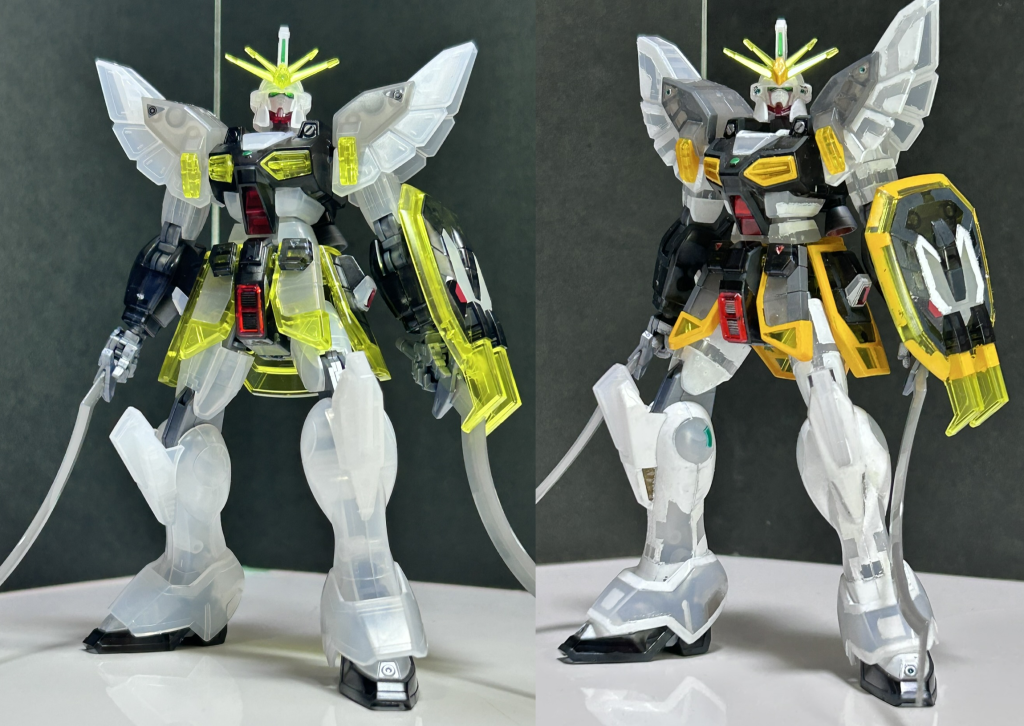 比較その二。顔はともかく胴体はもっとクリア素材を残したやり方を模索できそう。まあパールホワイトが塗装すると相対的に灰色っぽく見えるからもっと透明度の高いクリアキットが欲しいとかクリアブラックを生かした処理の研究とか課題は多いけど・・・