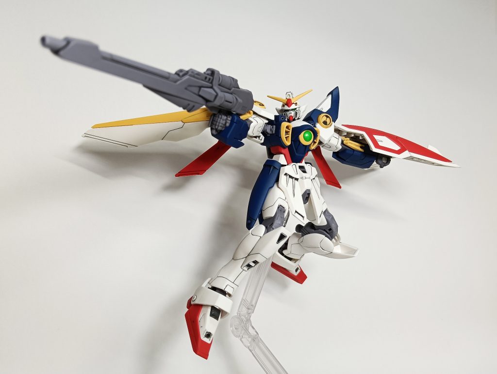 エントリーグレードですが、成形色の色分けが細かくて良いです。可動も良いです。