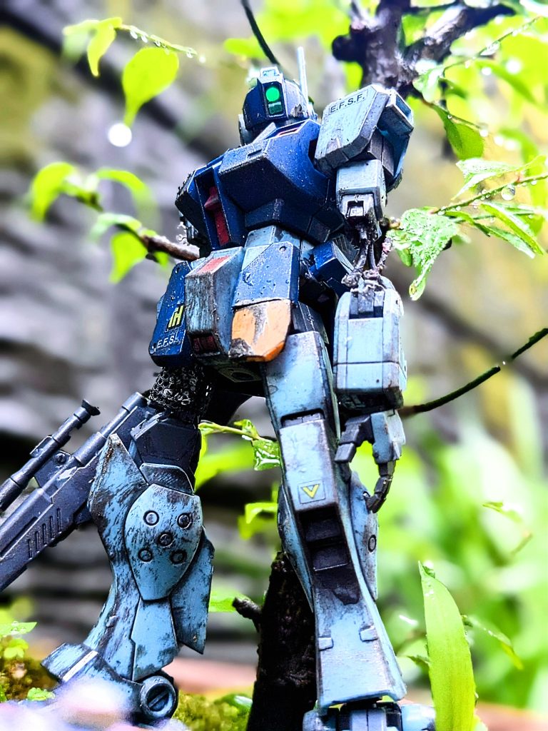 主なダメージ加工としては、頭部半壊、左腕の半壊、右太ももの装甲消失、左腕フロントアーマーの応急処置です！