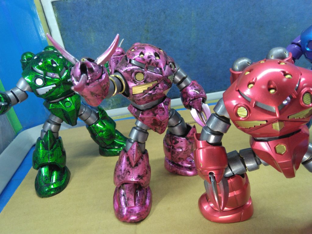 次はHGシャイニングガンダムをゴールド仕上げします 初心者の下手クソ作品見て頂きありがとうございました