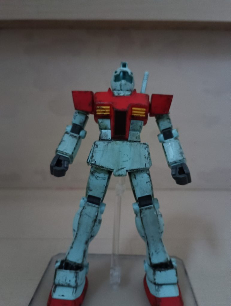 どうですか！このプロポーション！！完璧じゃないですかね？めっちゃいい…ウェザリングは、タミヤのウェザリングマスターで軽くウェザリングしてから、ウェザリングマスターに付いてる小さい筆？みたいなやつのボサボサな方で、チッピングもどきをしてみました！結構質感でてませんかね？以下、ポージング集です！