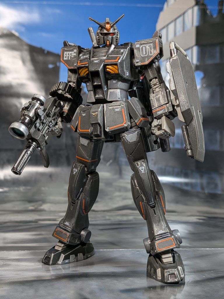 素立ちの状態ほとんどガンダムと変わらないはずなのに、全然違う機体に見える不思議