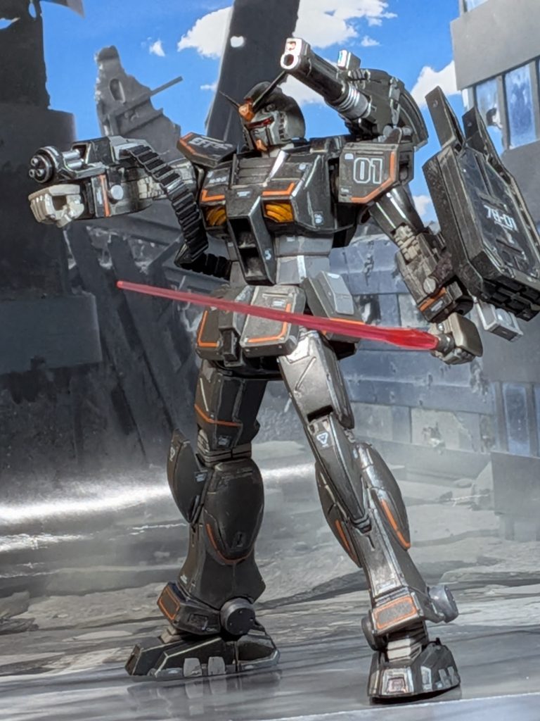 ガトリングを構えるポーズこれが後のアレックスの腕部ガトリングに繋がったのだろうか…