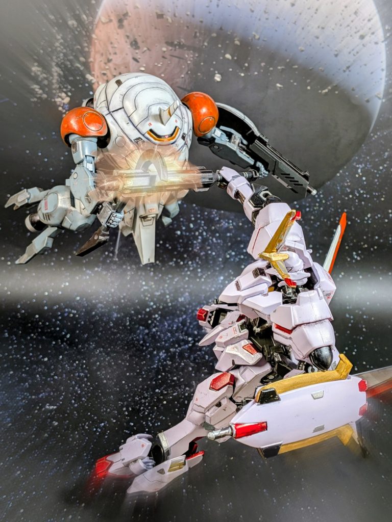 そして、一瞬と隙を付いてバールアタック‼️バールが武器というのも鉄血ならでは