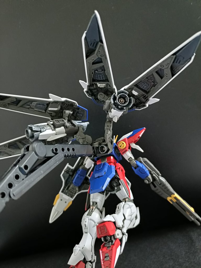 バーニア展開ギミックも最高です！バーニアと展開する小羽根は分厚かったので薄く見えるよう削り込み。分かんないですが…自己満足…笑